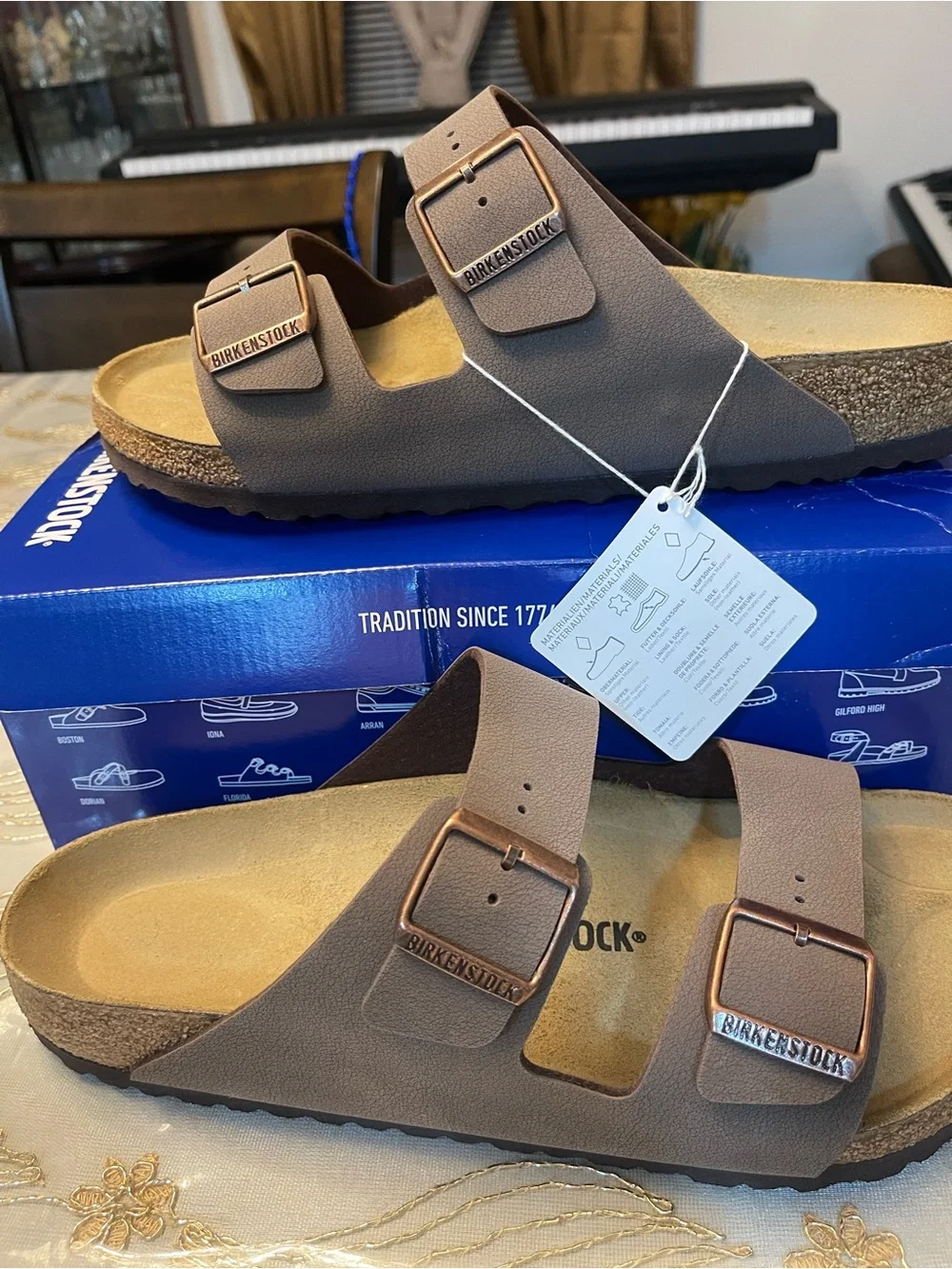 NWB Birkenstock men’s Arizona leather two strap sandals color mocha size 11